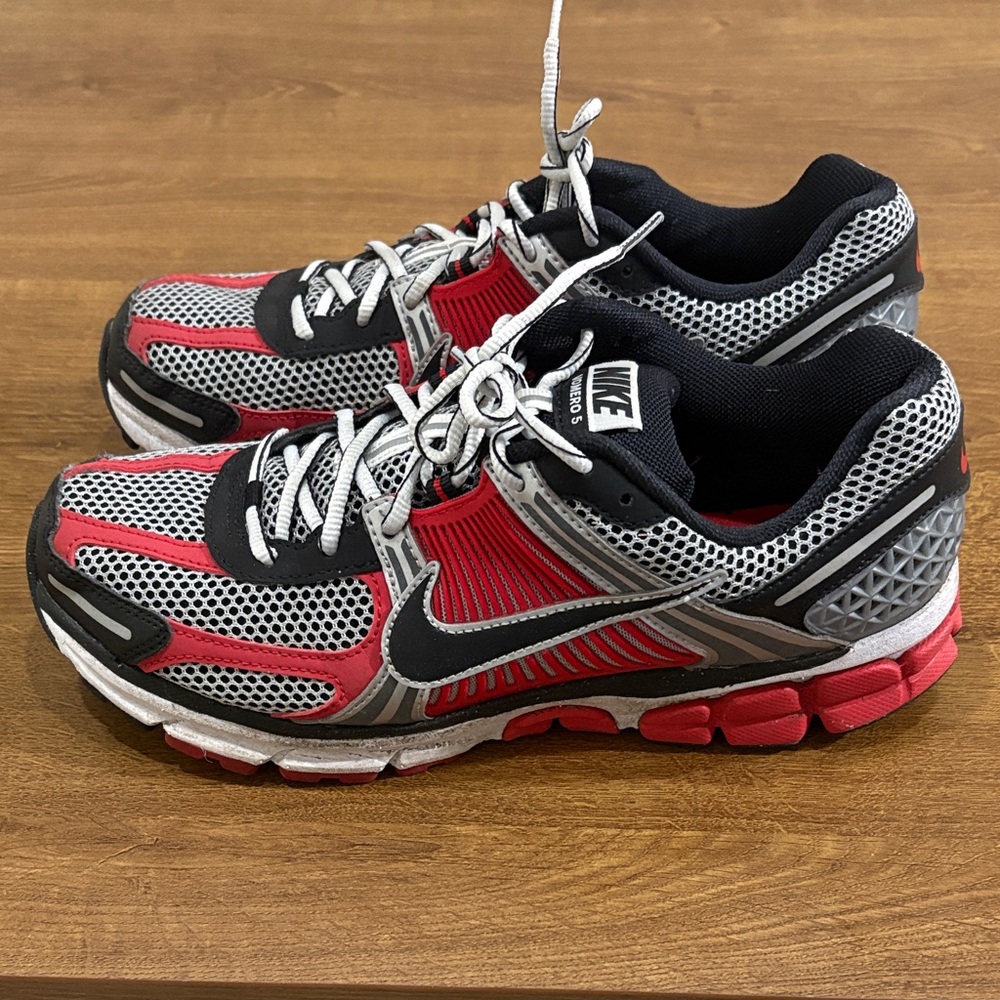 Nike Vomero 5